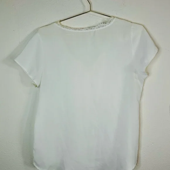 Unbranded White V-Neck Blouse with Lace Trim - Size Large Lightweight Top - Picture 7 of 7
